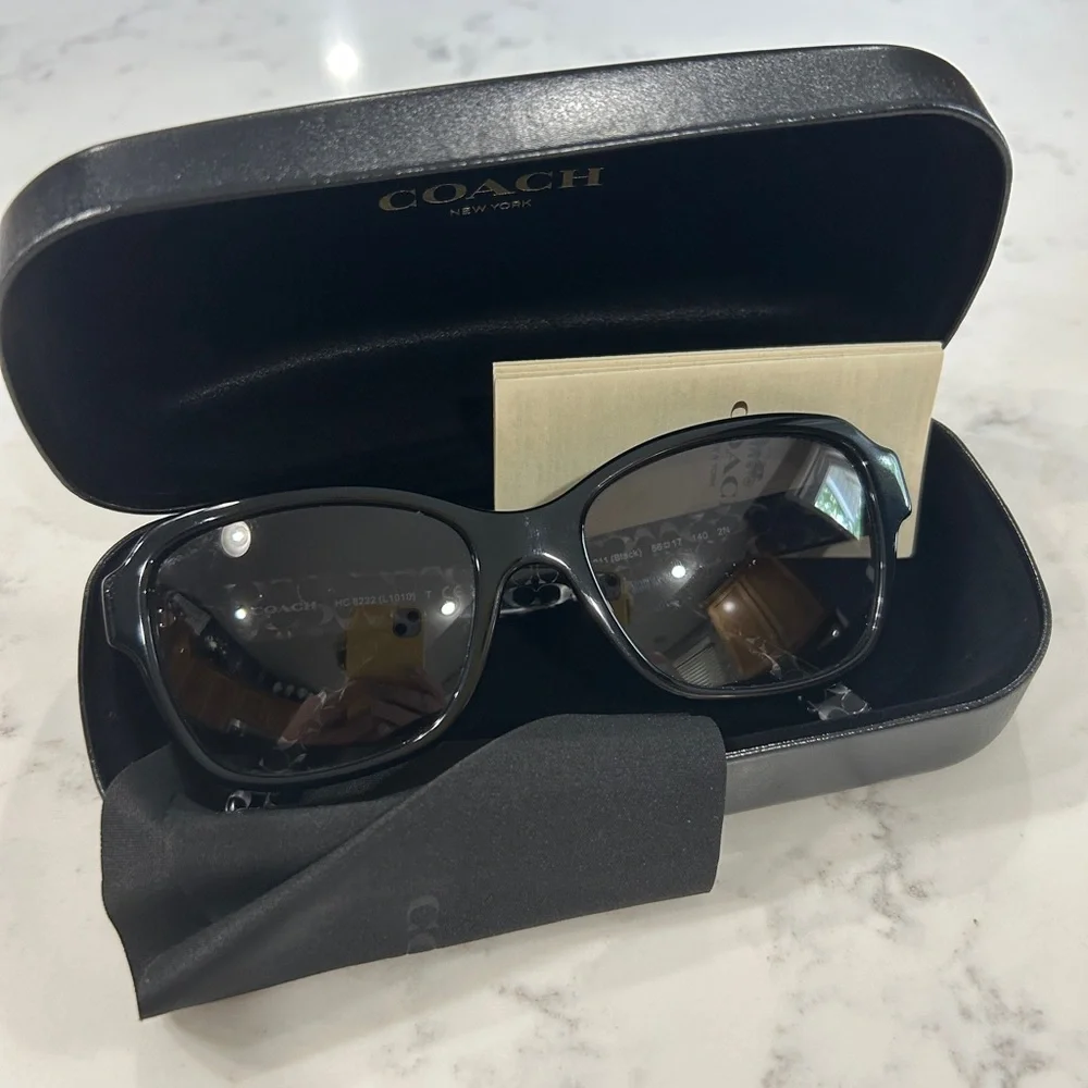 Women’s Coach Sunglasses, HC8232, NWOT